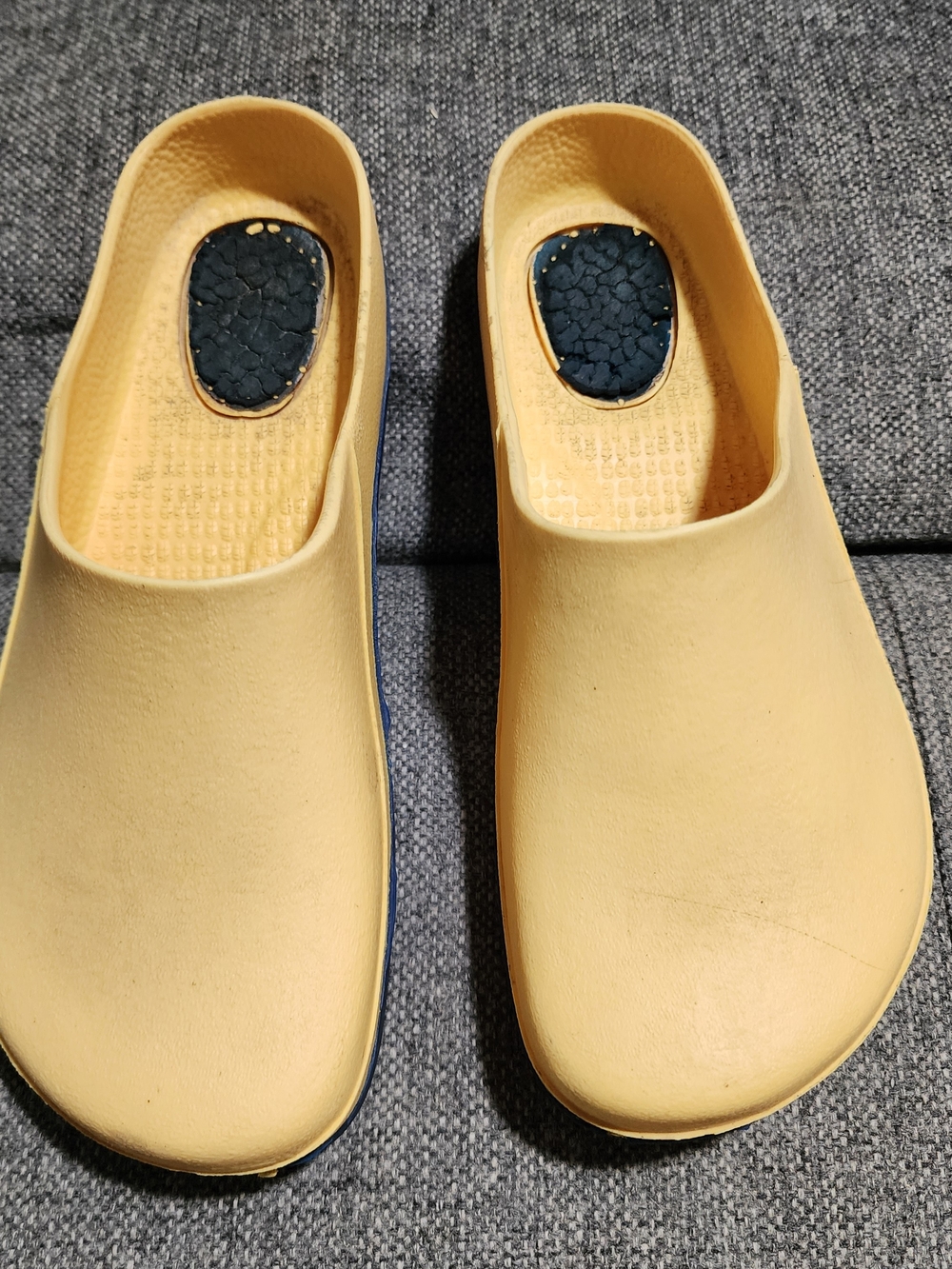 LaCrosse Dylan Platform Clogs - Neutral Wheat Tan Yelllow - Women's Size 8